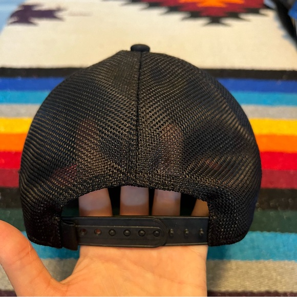 Yeti All Black SnapBack Hat hand washed - Picture 9 of 15